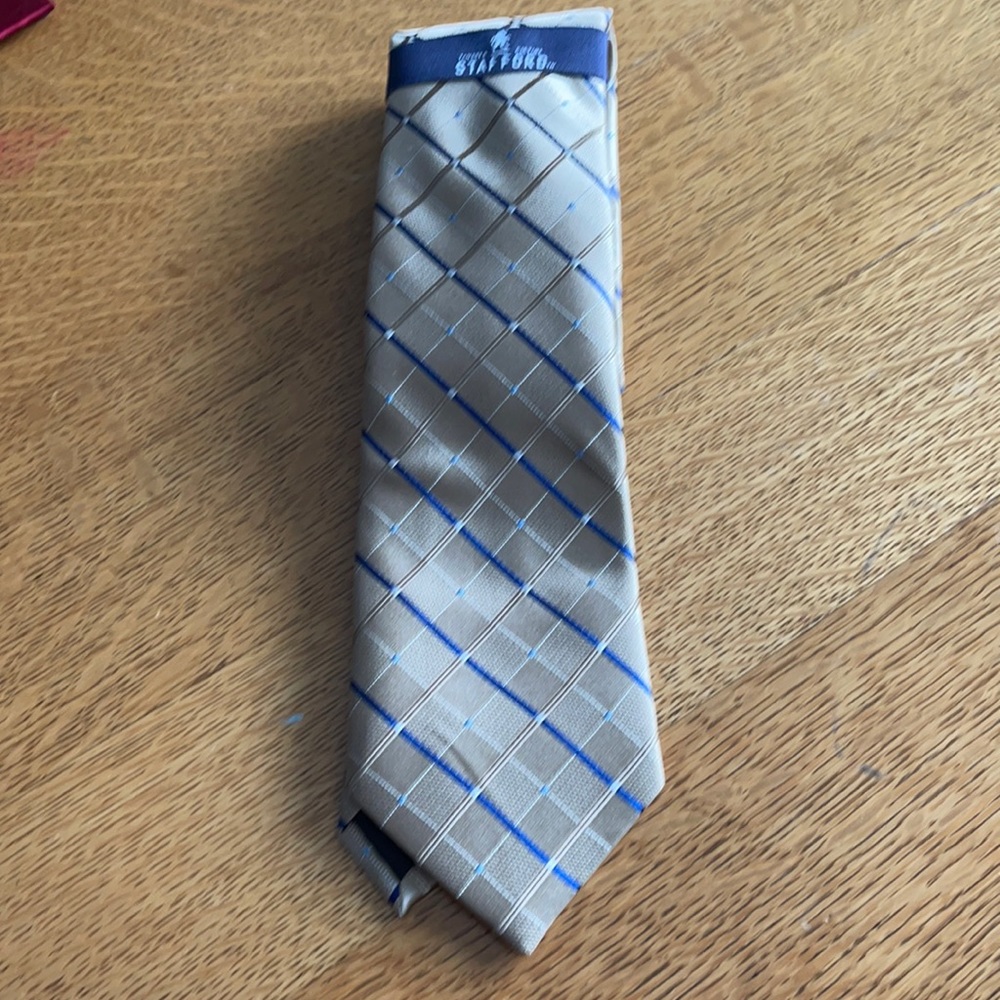 NWT Stafford Lakeside Spinner Tie
